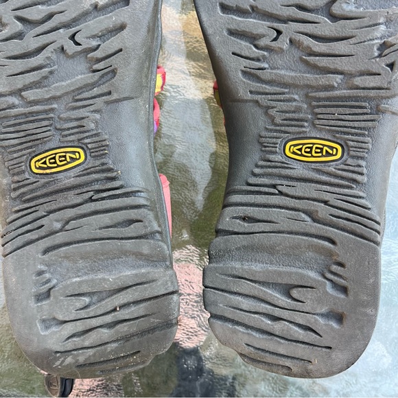 Keen Whisper Coral Waterproof Sport Hiking Water Beach Sandals - Picture 14 of 15